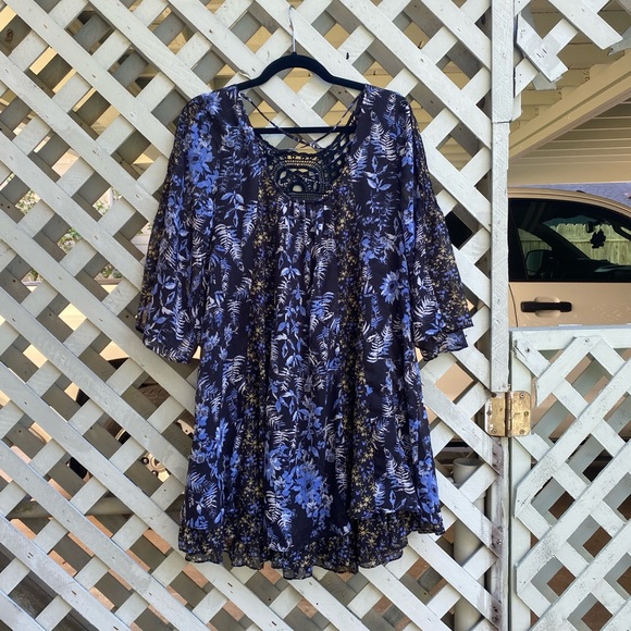 SOLD Free People Black Crochet Magic Garden Floral Swing Dress - Picture 4 of 4